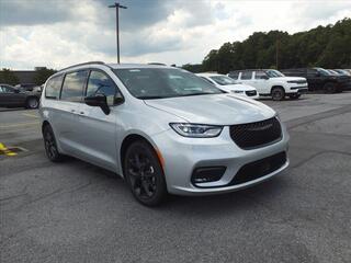 2024 Chrysler Pacifica for sale in Altoona PA