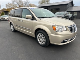 2014 Chrysler Town And Country for sale in Jackson MI