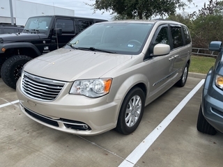 2016 Chrysler Town And Country for sale in Jersey Village TX