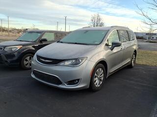 2017 Chrysler Pacifica for sale in Huntington WV
