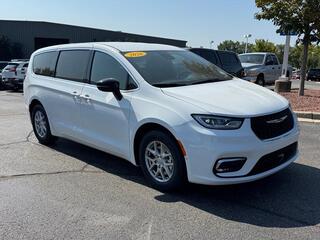 2026 Chrysler Pacifica for sale in Janesville WI