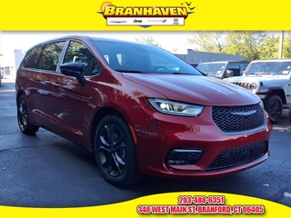 2026 Chrysler Pacifica