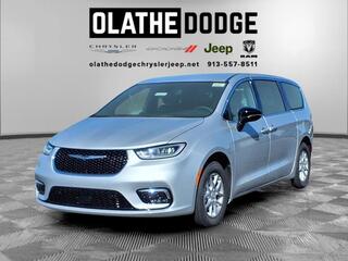 2026 Chrysler Pacifica for sale in Olathe KS