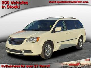 2013 Chrysler Town And Country for sale in New Haven IN