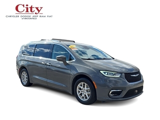 2021 Chrysler Pacifica for sale in Brookfield WI