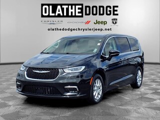2023 Chrysler Pacifica for sale in Olathe KS