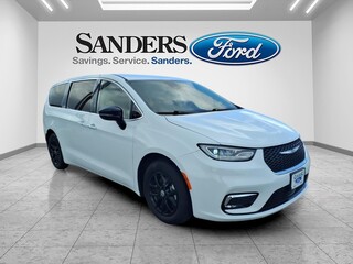 2024 Chrysler Pacifica for sale in Jacksonville NC
