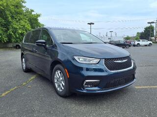 2025 Chrysler Pacifica