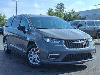 2025 Chrysler Pacifica for sale in Cincinnati OH