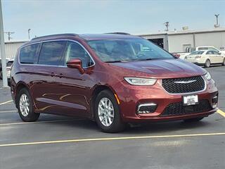 2022 Chrysler Pacifica for sale in Highland IL