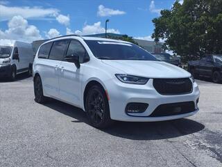 2024 Chrysler Pacifica for sale in Homestead FL