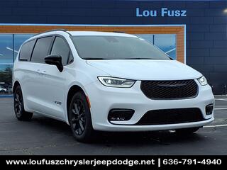 2025 Chrysler Pacifica