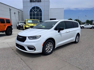 2025 Chrysler Pacifica
