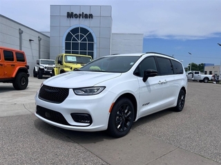 2025 Chrysler Pacifica for sale in Cape Girardeau MO