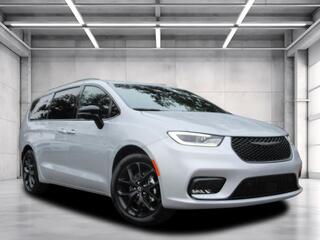 2026 Chrysler Pacifica for sale in Chiefland FL