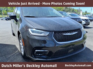 2023 Chrysler Pacifica for sale in Beckley WV