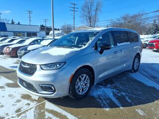 2024 Chrysler Pacifica for sale in Roseville MI