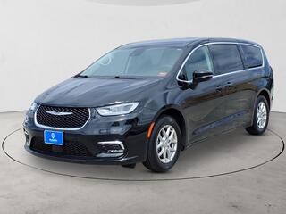 2024 Chrysler Pacifica for sale in Matteson IL