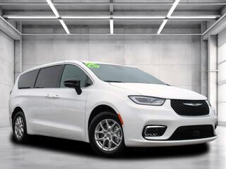2025 Chrysler Pacifica for sale in Mt. Dora FL
