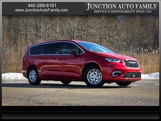 2025 Chrysler Pacifica for sale in Chardon OH