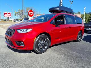2025 Chrysler Pacifica
