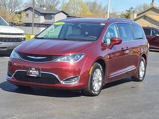 2018 Chrysler Pacifica for sale in Savoy IL