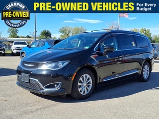 2018 Chrysler Pacifica for sale in Howell MI