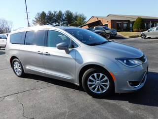 2018 Chrysler Pacifica for sale in Clarksville TN