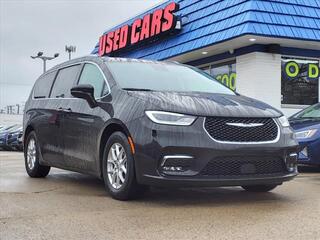 2021 Chrysler Pacifica for sale in Roseville MI