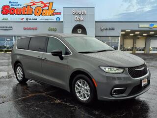 2025 Chrysler Pacifica