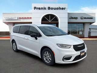 2026 Chrysler Pacifica for sale in Janesville WI