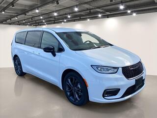 2026 Chrysler Pacifica