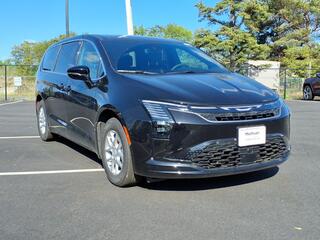 2027 Chrysler Pacifica