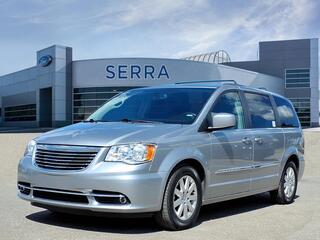 2016 Chrysler Town And Country for sale in Farmington Hills MI