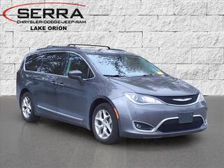 2017 Chrysler Pacifica for sale in Lake Orion MI