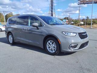 2023 Chrysler Pacifica for sale in Burlington NC