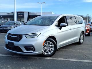 2023 Chrysler Pacifica for sale in Avon OH