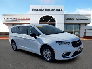 2024 Chrysler Pacifica for sale in Janesville WI