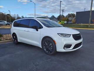 2024 Chrysler Pacifica for sale in Lexington NC