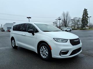 2026 Chrysler Pacifica