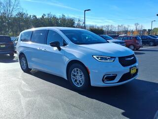 2026 Chrysler Pacifica