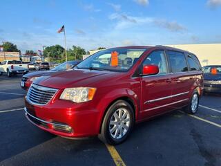 2013 Chrysler Town And Country for sale in Salem OH