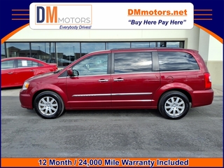 2016 Chrysler Town And Country for sale in St Cloud MN