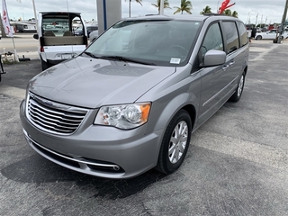 2016 Chrysler Town And Country for sale in Key West FL