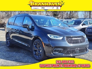 2023 Chrysler Pacifica for sale in Branford CT