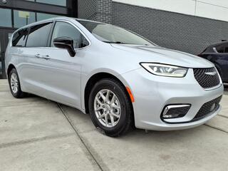 2024 Chrysler Pacifica for sale in Dayton OH