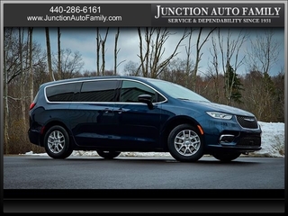 2025 Chrysler Pacifica for sale in Chardon OH