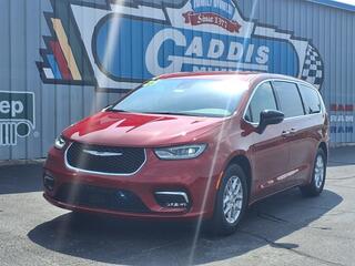 2025 Chrysler Pacifica for sale in Muncie IN