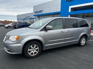 2013 Chrysler Town And Country for sale in Shelby OH