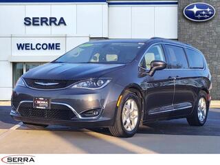 2017 Chrysler Pacifica for sale in Savoy IL